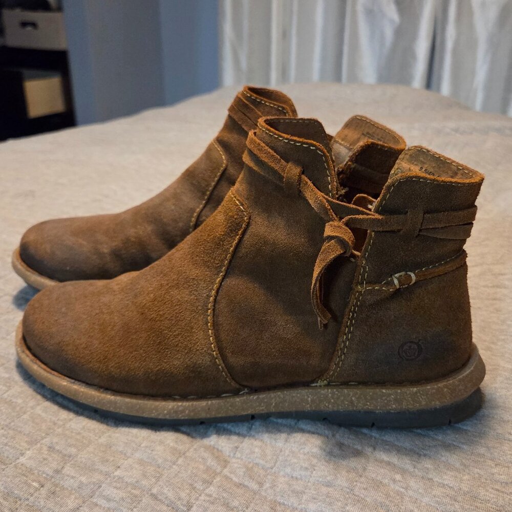 Born Tarkiln? leather booties / ankle boots 9.5 M/W br0017406